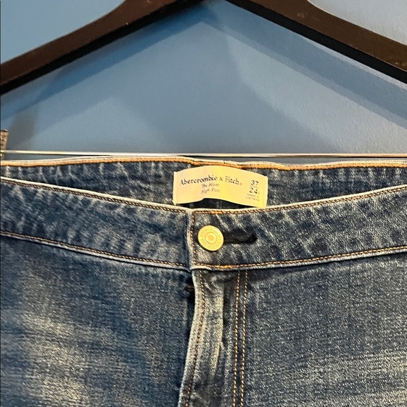 Abercrombie & Fitch The Mom Jean High Rise Blue Denim Jeans 37 24s Curve Love - Picture 9 of 14
